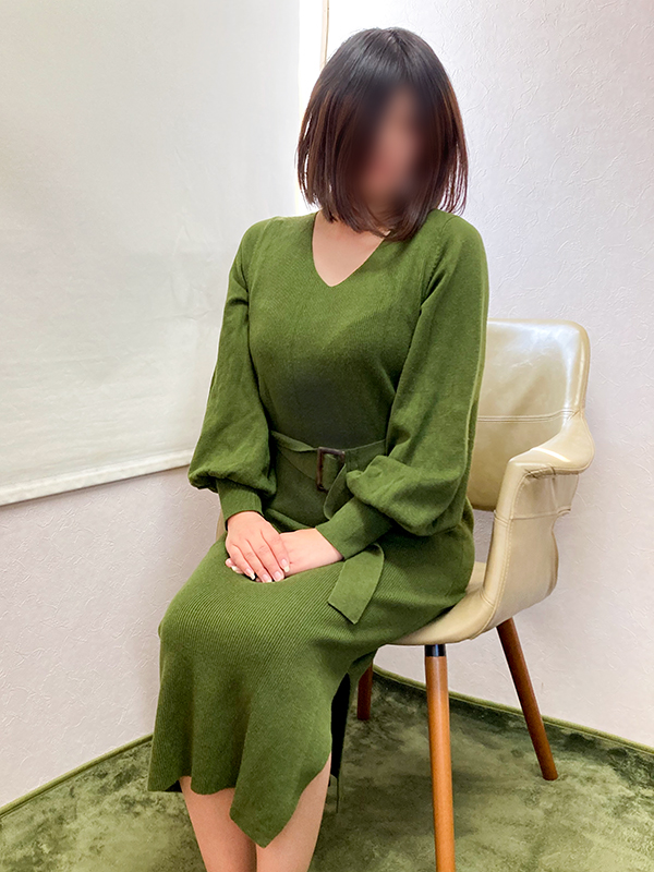 平塚人妻デリヘル【熟女の風俗最終章 平塚店】洪水　りん