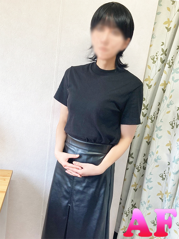 平塚人妻デリヘル【熟女の風俗最終章 平塚店】稽古　しの