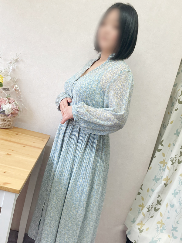 平塚人妻デリヘル【熟女の風俗最終章 平塚店】温泉　つぼみ