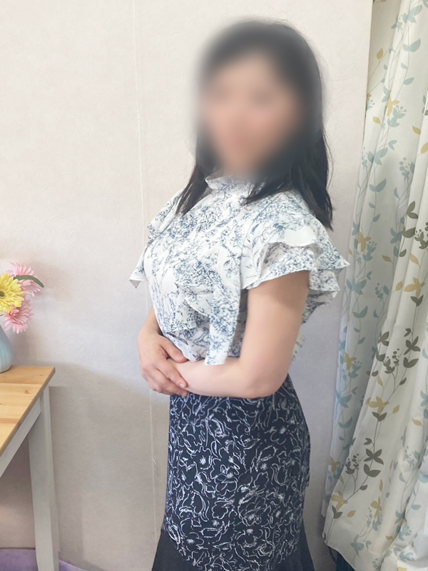 平塚人妻デリヘル【熟女の風俗最終章 平塚店】反転　くみ