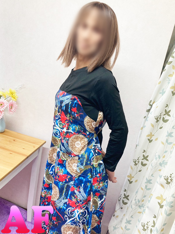 平塚人妻デリヘル【熟女の風俗最終章 平塚店】NH　かのん