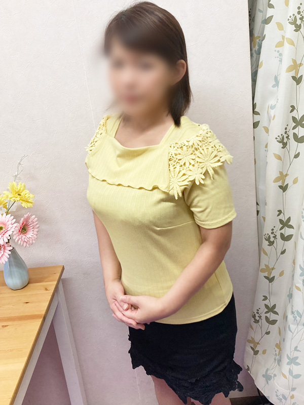 平塚人妻デリヘル【熟女の風俗最終章 平塚店】公園　のどか