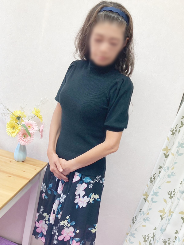 平塚人妻デリヘル【熟女の風俗最終章 平塚店】ｽﾘﾑ枠　やっこ