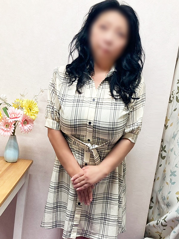 平塚人妻デリヘル【熟女の風俗最終章 平塚店】車中 さわ