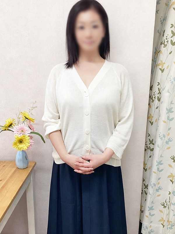 平塚人妻デリヘル【熟女の風俗最終章 平塚店】極喉　あきな